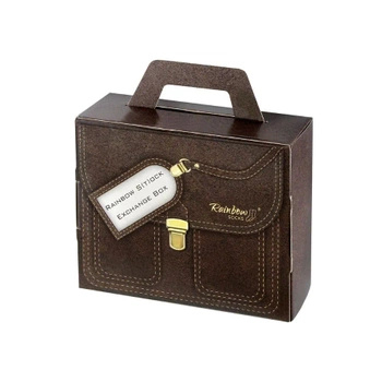 Skarpetki dla inwestora w walizce